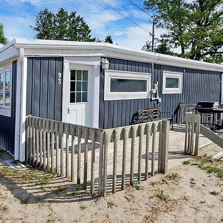 Main Beach River Retreat - Wasaga Beach 1 - Main Strip - 93 Mosley St Exteriör bild