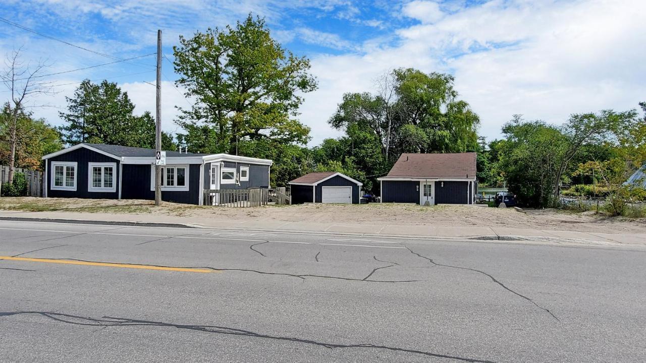 Main Beach River Retreat - Wasaga Beach 1 - Main Strip - 93 Mosley St Exteriör bild