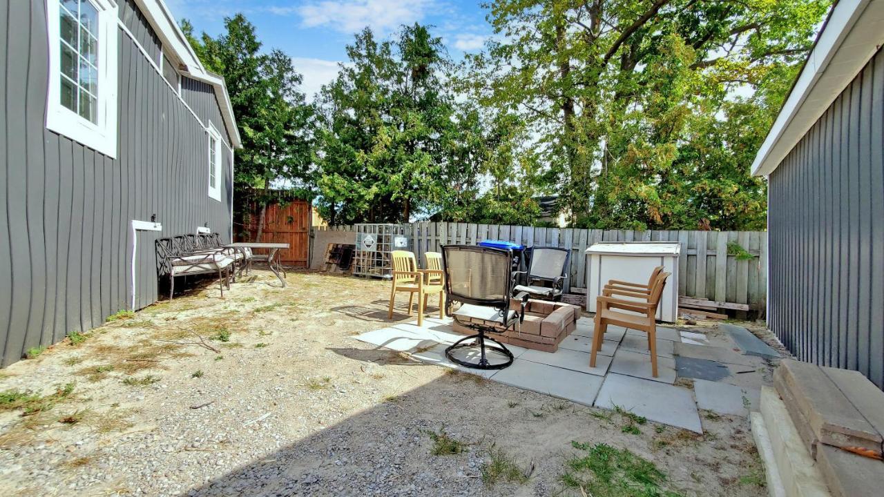 Main Beach River Retreat - Wasaga Beach 1 - Main Strip - 93 Mosley St Exteriör bild